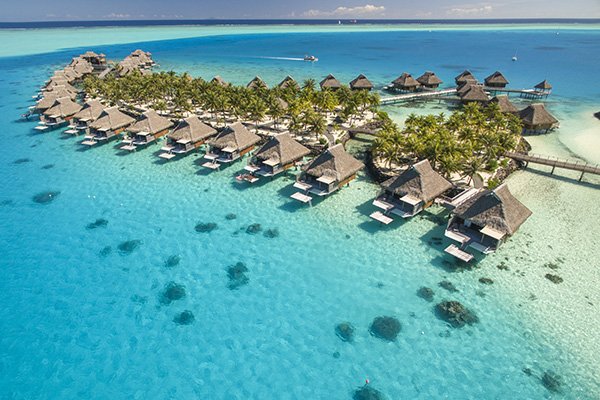 Bora Bora – Lagoon Excursions & Overwater Bungalows