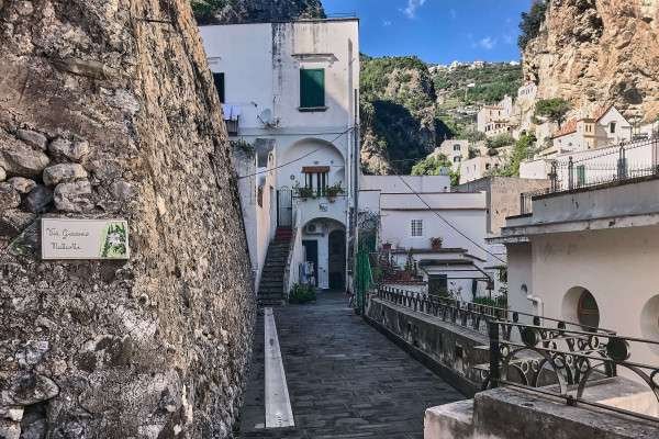 Explore the Narrow Alleys in ITALY