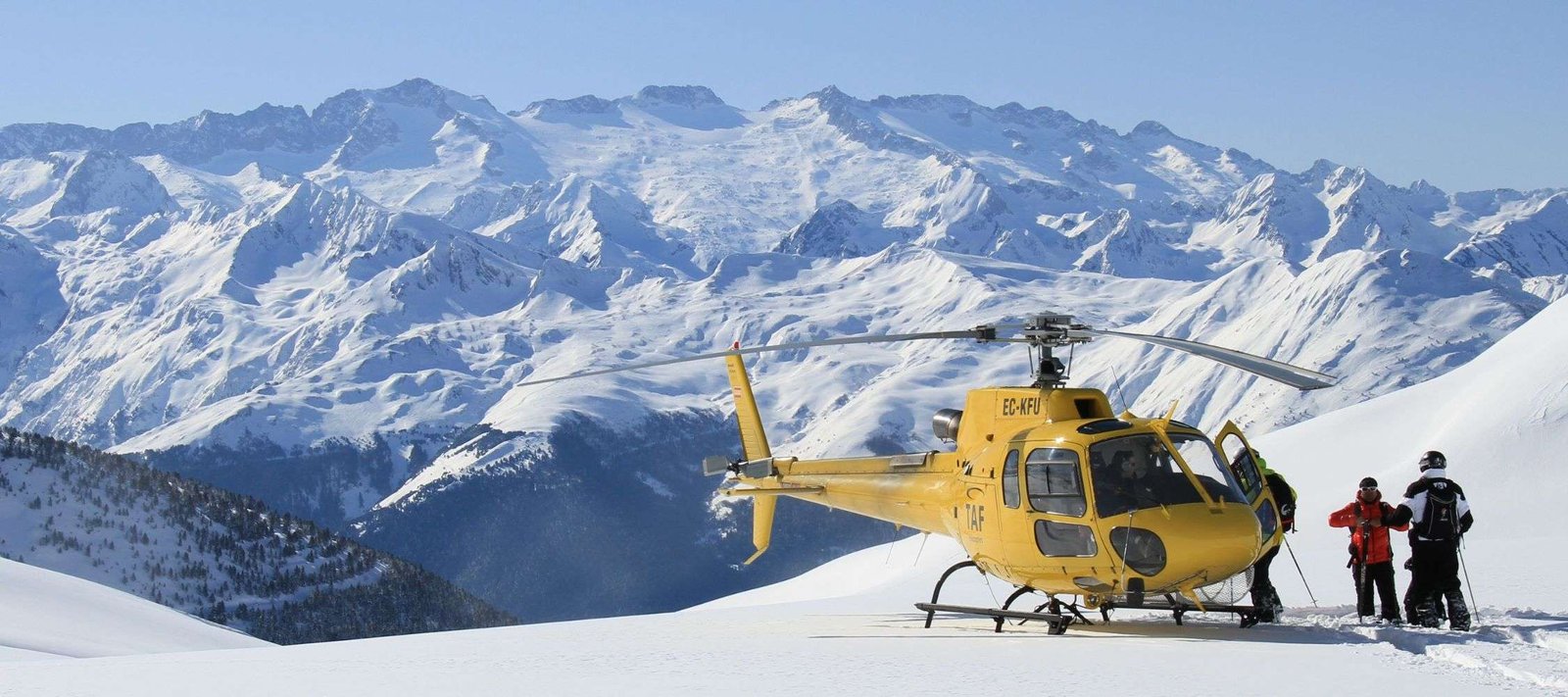 Heli-Skiing in the Spanish Pyrenees in Spain Heli-Skiing in the Spanish Pyrenees in Spain