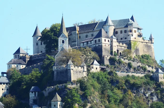 Hochosterwitz Castle new Hochosterwitz Castle