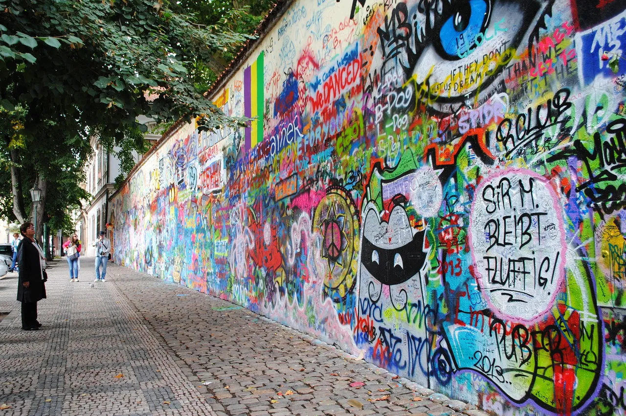 Lennon Wall 2 Lennon Wall