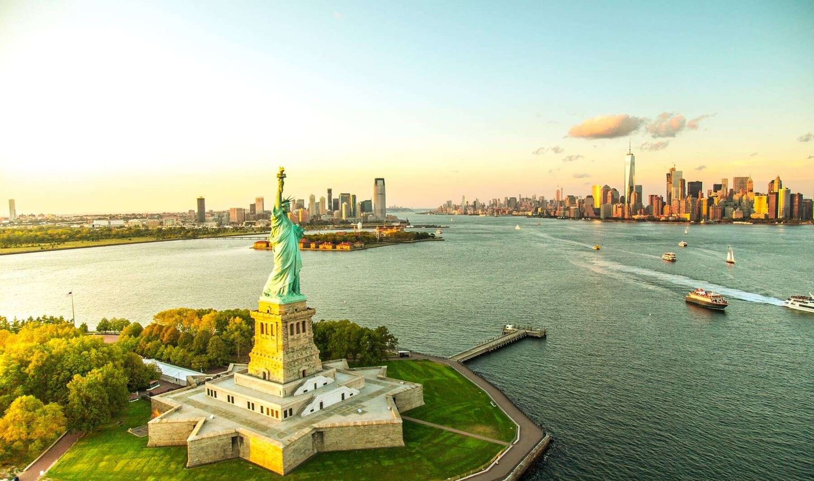Liberty Island & Ellis Island in USA Northeast
