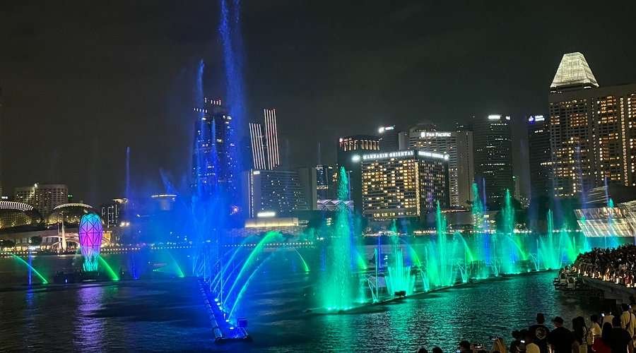 Marina Bay Waterfront Promenade in Singapore Marina Bay Waterfront Promenade in Singapore