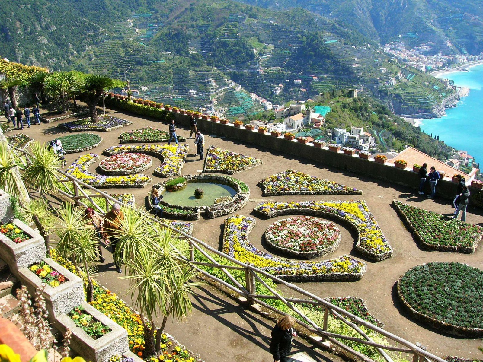Walk to Ravello in ITALY Walk to Ravello in ITALY