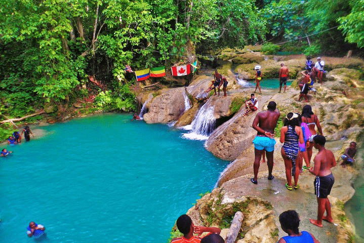 Blue Hole (Ocho Rios) in Jamaica Blue Hole (Ocho Rios) in Jamaica