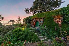 Hobbiton Movie Set – Matamata in New Zealand Hobbiton Movie Set – Matamata in New Zealand