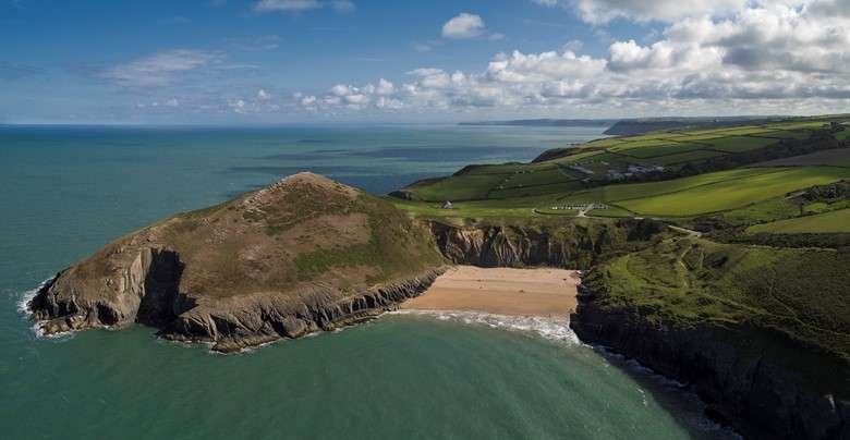 Mwnt in Wales