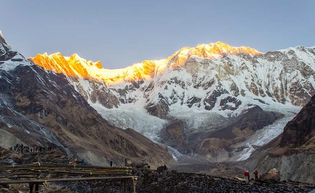 Pokhara Valley – Scenic Base for Treks in Nepal Pokhara Valley – Scenic Base for Treks in Nepal