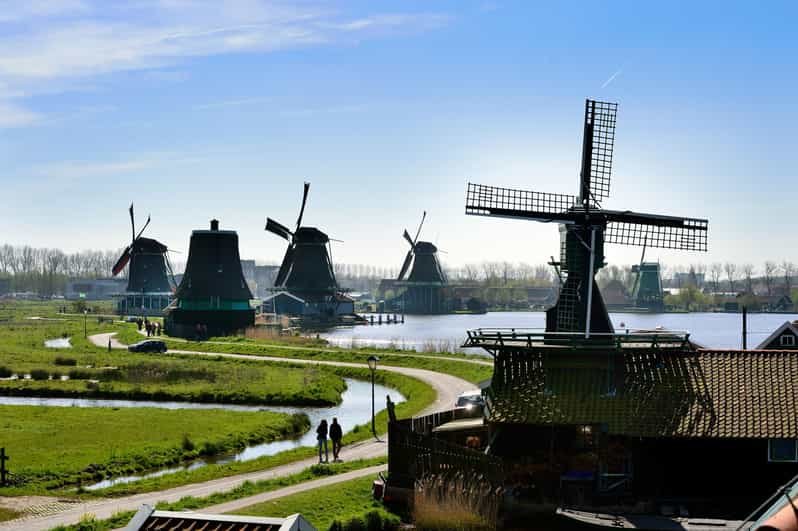 Zaanse Schans – Living Museum of Windmills & Crafts in Netherlands Zaanse Schans – Living Museum of Windmills & Crafts in Netherlands